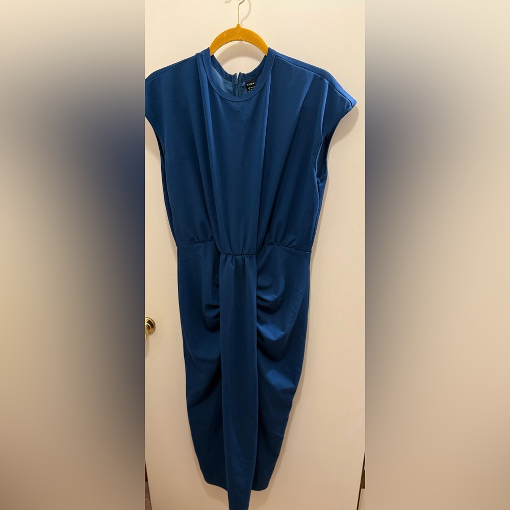 Elegant Blue Sleeveless Dress